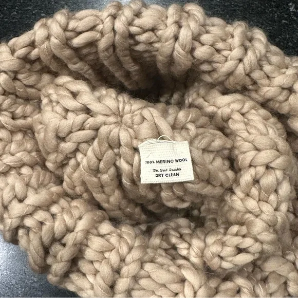 NWT Free People x Loopy Mango‎ 100% Merino Wool Slouchy Beanie Hat Tan/Camel OS - Picture 8 of 9
